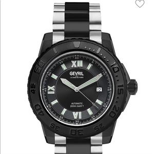 Gevril NWOT
Seacloud Stainless Steel Bracelet Watc
